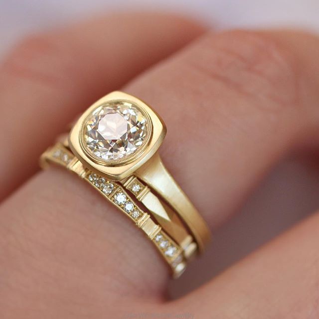 Vintage Golden Elegant Ring Set-Ariette Jewelry