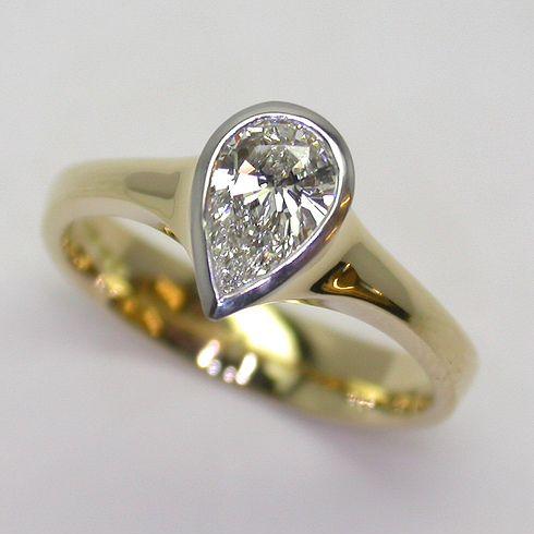 Vintage Drop Zirconia Gold Ring-Ariette Jewelry