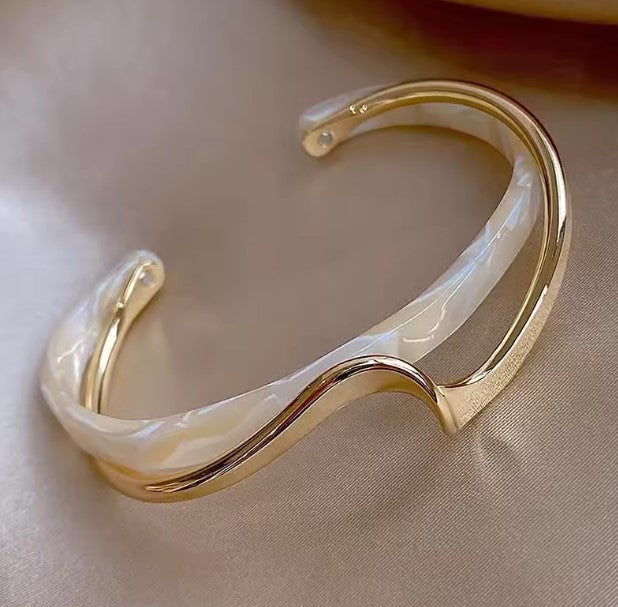 White Shellfish Bangles Bracelet-Ariette Jewelry