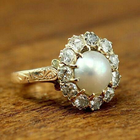 Vintage Bright Pearl Gold Ring-Ariette Jewelry