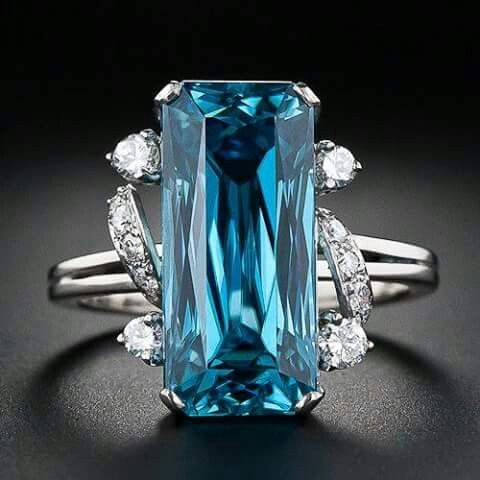 Vintage Rectangular Zirconia Silver Ring-Ariette Jewelry