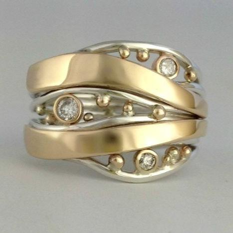 Vintage Wavy Gold Zirconia Ring-Ariette Jewelry