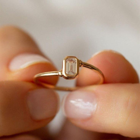 Vintage Cute Glass Ring-Ariette Jewelry