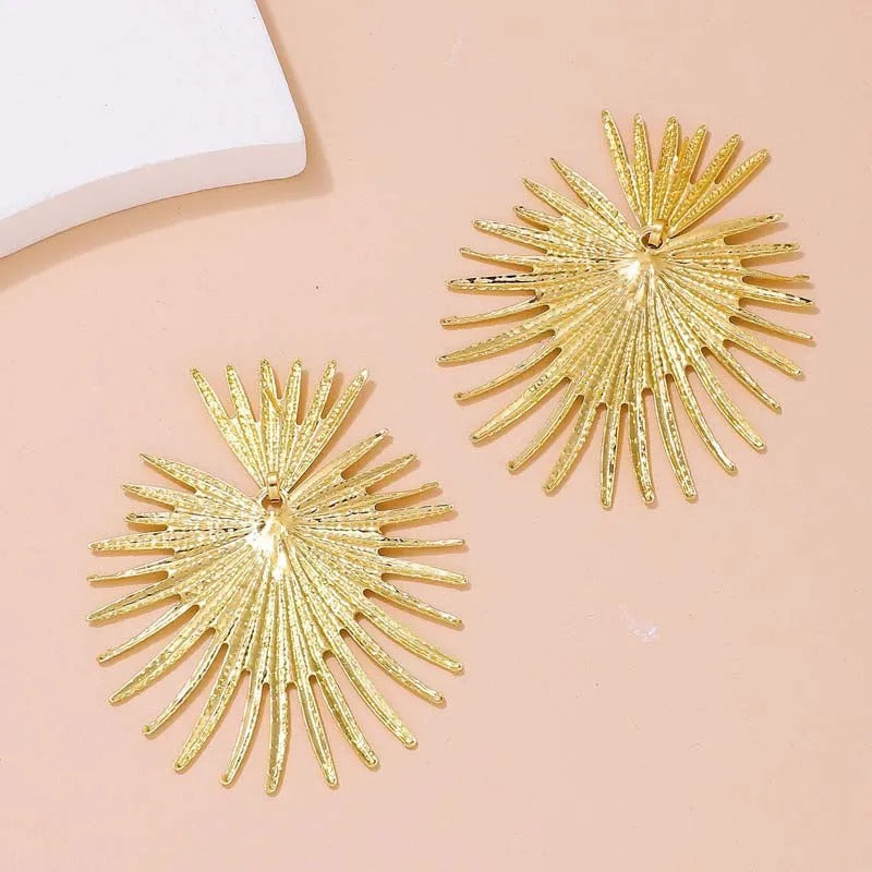 Gold Eye-catching Sunburst Texture Earrings-Ariette Jewelry