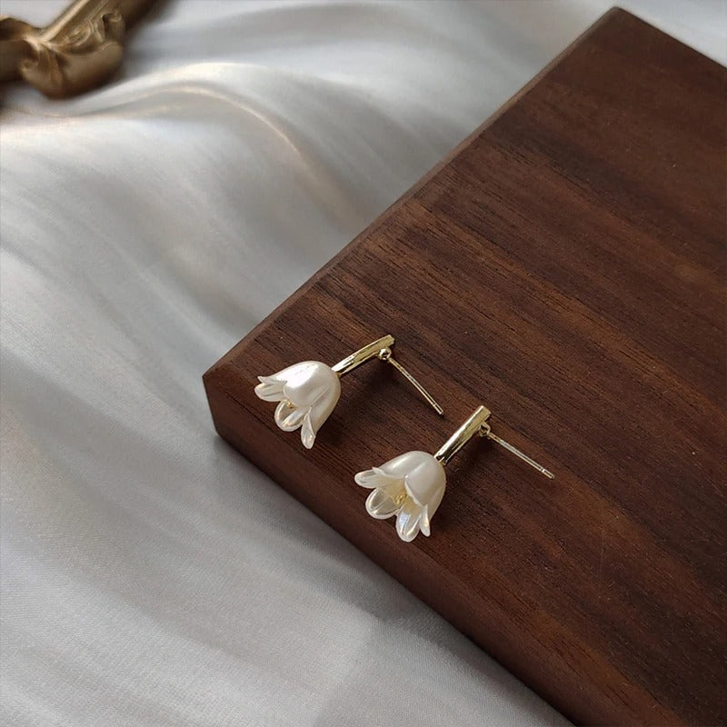 Vintage Gold Floral White Earrings-Ariette Jewelry