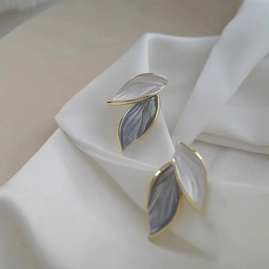 Vintage Grey Leaf Stud Earrings-Ariette Jewelry
