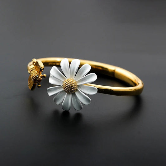 Vintage Gold Daisy & Bee Bracelet-Ariette Jewelry