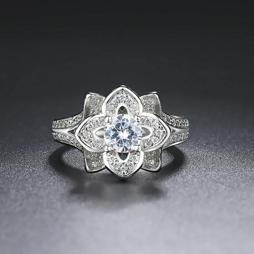 Timeless Floral Silver Band Vintage Ring-Ariette Jewelry