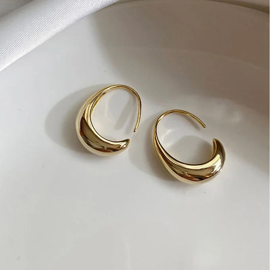Vintage Gold & Shiny Crescent Moon Shape Earrings-Ariette Jewelry