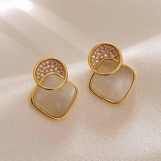 Vintage Gold Round Crossing Diamond Dangle Earrings-Ariette Jewelry