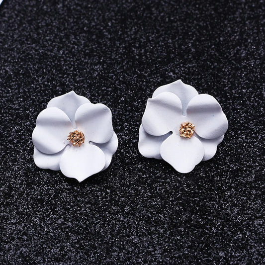 Vintage White Flower Earrings-Ariette Jewelry