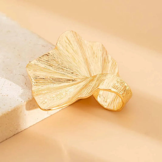 Vintage Gold Leaf Curved Texture Ring-Ariette Jewelry