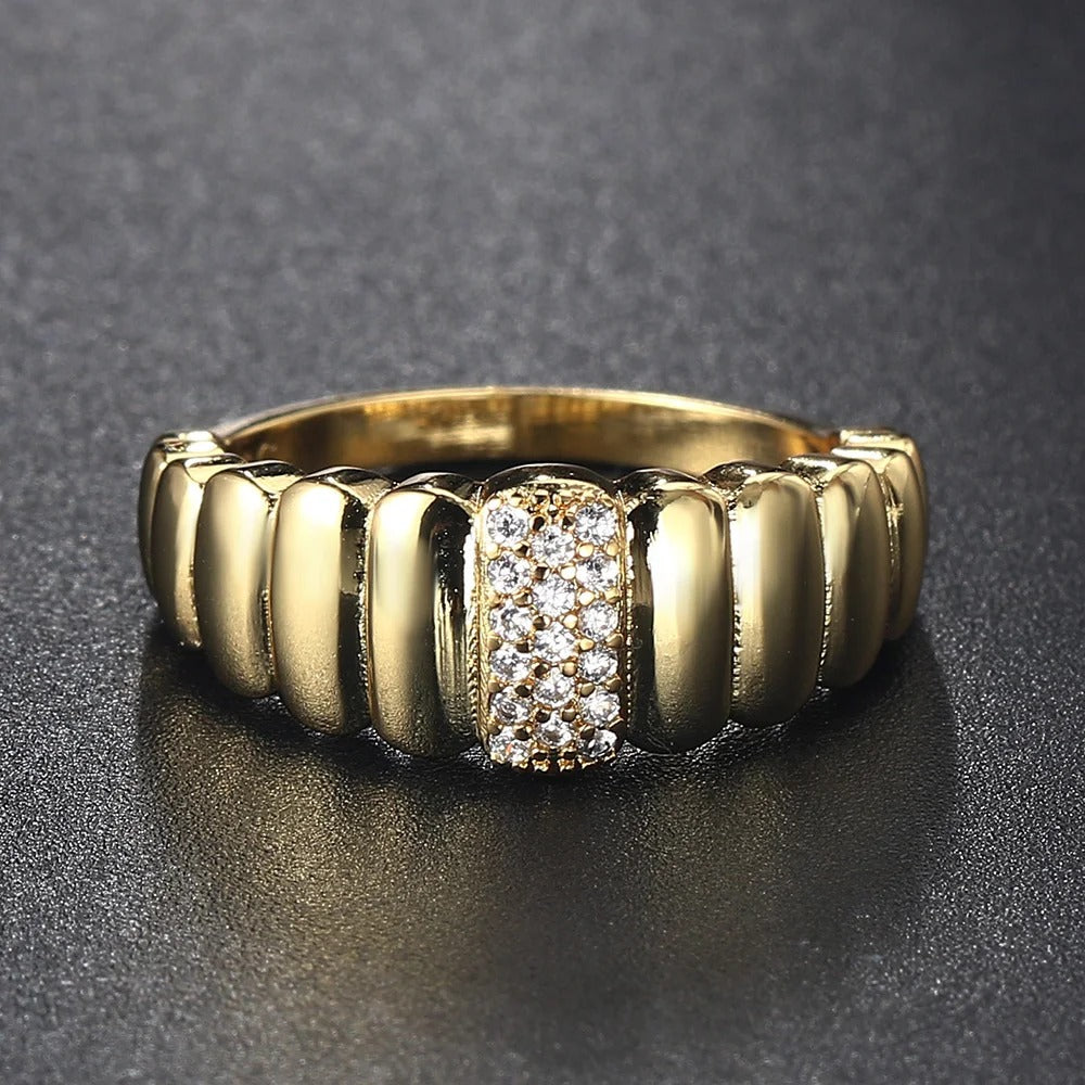 Vintage Gold Sparkling Diamond Inlay Ring-Ariette Jewelry