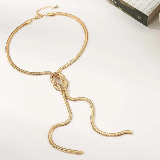 Vintage Gold Chain Twisted Knot Pendant Necklace-Ariette Jewelry