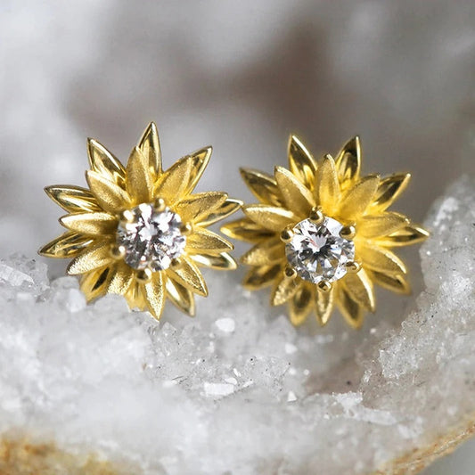 Vintage Gold Radiant Flower Earrings-Ariette Jewelry