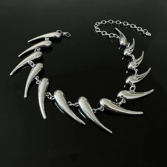 Vintage Silver Pointed Horn Pendant Necklace-Ariette Jewelry