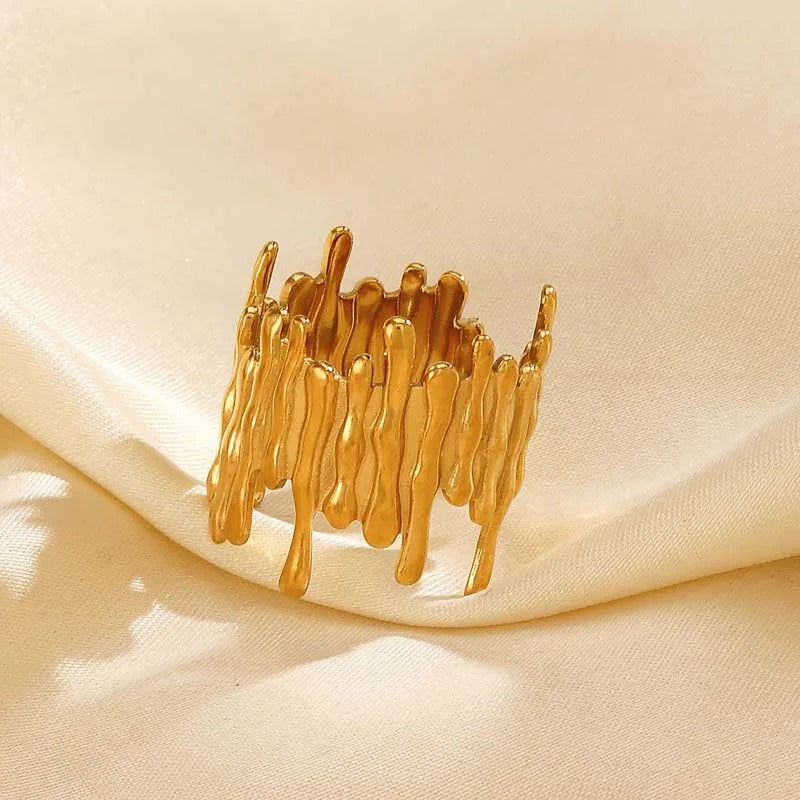 Vintage Gold Drip Flowing Sculpted Open Ring-Ariette Jewelry