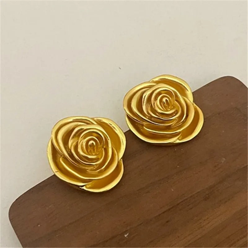 Antique Gold Rose Blossom Shape Earrings-Ariette Jewelry