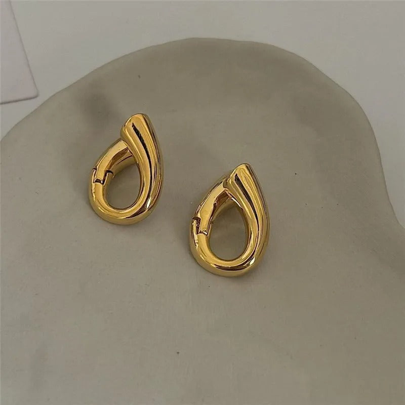Classic Gold Curved Teardrop Stud Earrings-Ariette Jewelry