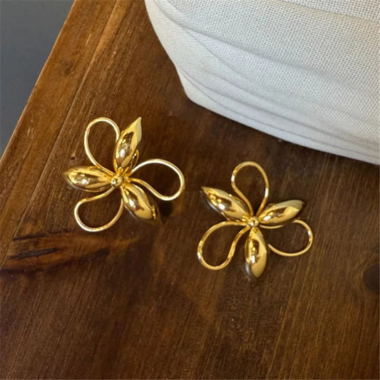 Classic Gold Sculpted Floral Design Earrings-Ariette Jewelry