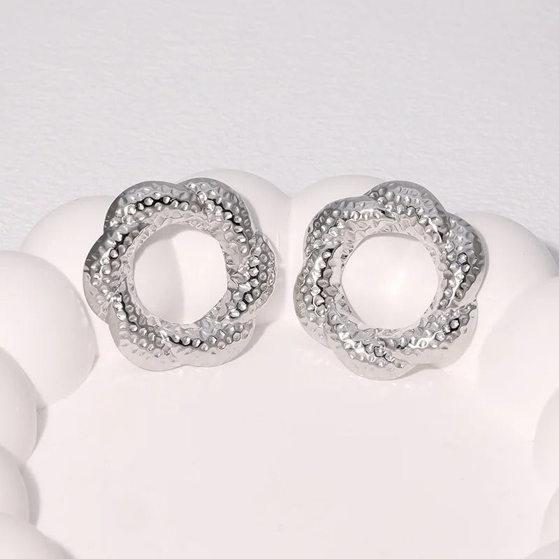 Vintage Silver Hammered Flower Earrings-Ariette Jewelry
