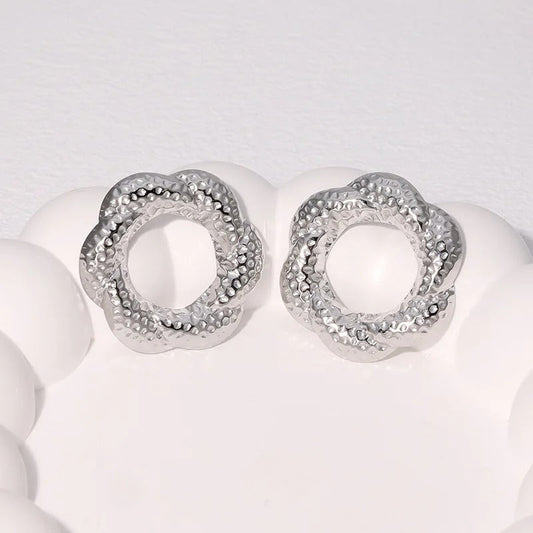 Vintage Silver Hammered Flower Earrings-Ariette Jewelry