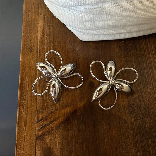 Classic Silver Flower Shiny Petal Detail Earrings-Ariette Jewelry