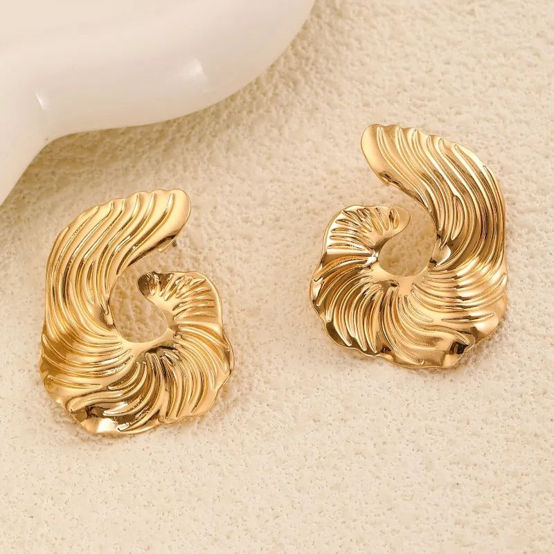 Vintage Gold Irregular Stud Earrings-Ariette Jewelry