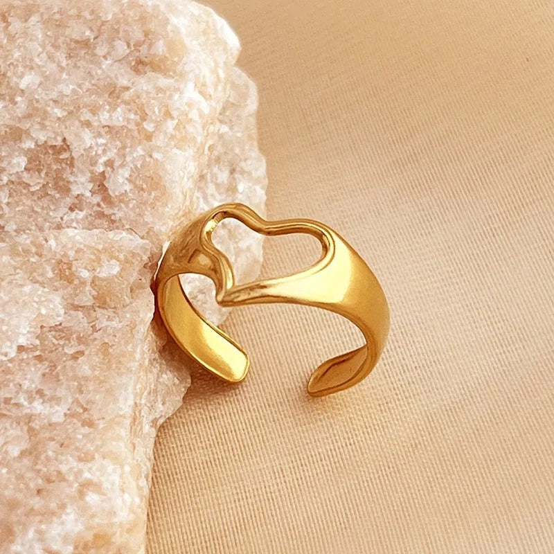 Vintage Gold Cutout Heart Adjustable Ring-Ariette Jewelry