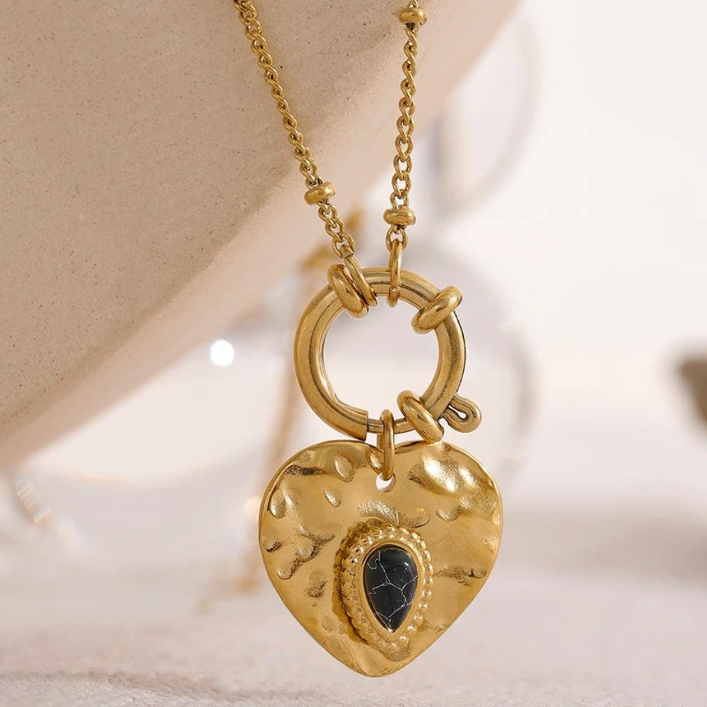 Vintage Black Stone Heart Necklace-Ariette Jewelry